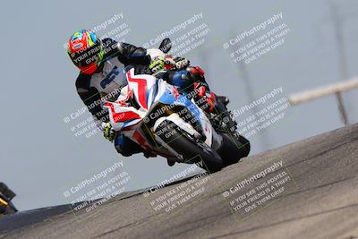 media/May-22-2023-Fastrack Riders (Mon) [[ae7626d9d8]]/Level 2/1230pm (Outside Grapevine)/